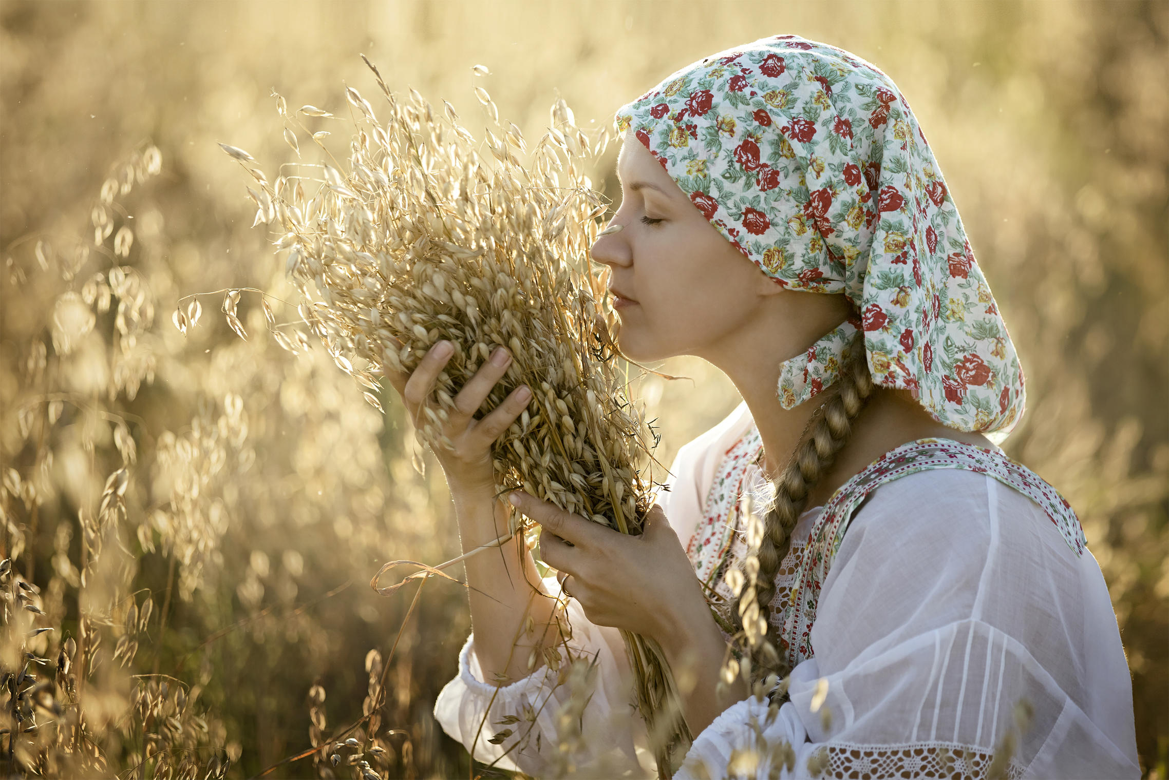 Photo Women in Slavic costumes in Omdurman