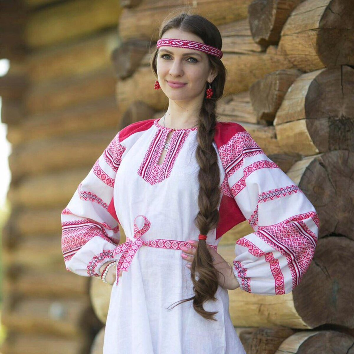 Girls in Slavic costumes in Omdurman