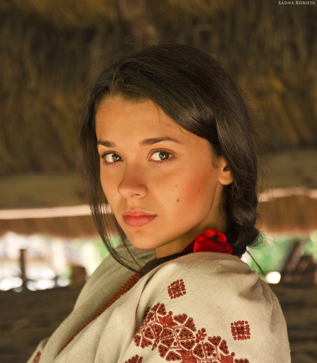 Girls in Slavic costumes in Omdurman