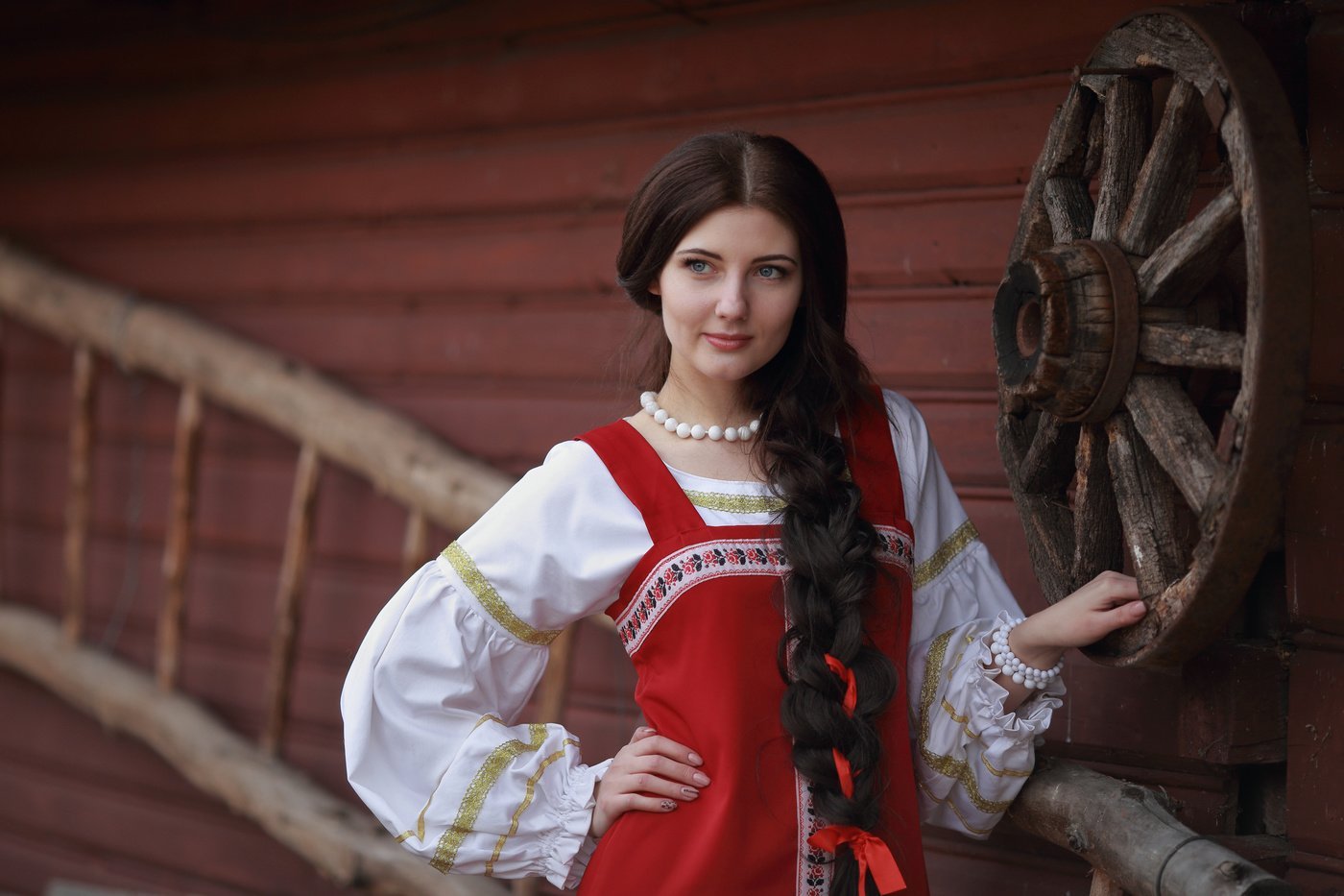 Girls in Slavic costumes in Omdurman